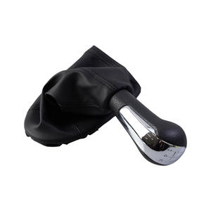 Poignée de levier de vitesses Chevrolet en cuir électroplaqué, design ergonomique intégré - Product Image 5