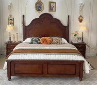 Lit de Roi Classique en Bois Massif Sculpté pour Villa et Mobilier de Chambre Antique GSA47-GSA49