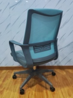 Chaise de bureau ergonomique moderne en gros avec cadre en PP, assise en maille, mousse haute élasticité, accoudoirs fixes, pour la maison, le bureau et l'atelier