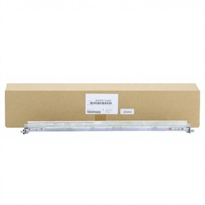 Lame de nettoyage de courroie de transfert d'origine pour copieurs Konica Minolta C4065 C4070 C4080 A9VPR71600 - Product Image 1