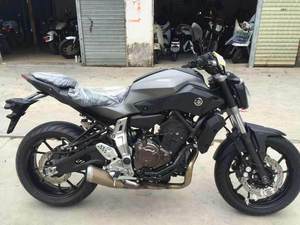 Moto de course de milieu de gamme Yamaha MT07 d'occasion, importée du Japon, type supercar de rue - Product Image 1