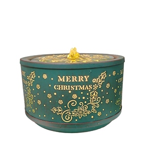 Fontana d'acqua cilindrica vintage verde natalizia con motivo natalizio dorato in rilievo, decorazione da tavolo per interni per le festività - Product Image 5