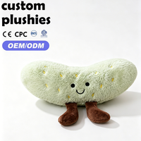 Jouet en peluche couineur en forme de concombre vert pour animaux de compagnie, vente en gros d'usine, mignon jouet à mâcher pour chiot en forme de légume pour chien