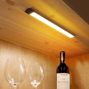 Sensore di movimento a stampo privato 5V DC sotto l'<span class=keywords><strong>armadio</strong></span> <span class=keywords><strong>Led</strong></span> magnetico bianco chiaro per vetrina <span class=keywords><strong>armadio</strong></span> cassetto <span class=keywords><strong>armadio</strong></span> camera da letto - Product Image 4