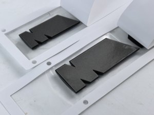 Emblema 3D ABS en Plata/Negro Brillante, Adhesivo para Maletero de Coche, Compatible con las Series 3/5, X3, X5, <span class=keywords><strong>328i</strong></span>, 330i, 335i, 525i - Product Image 5
