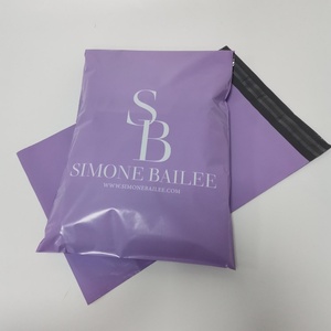 Bolsas de Envío Ecológicas Personalizadas en Color Morado para Ropa y Calzado con su Propio Logotipo - Product Image 3