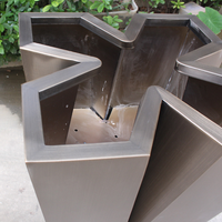 Grosir Pot pohon taman persegi panjang aluminium besar kustom kotak logam luar ruangan Pot bunga gantung Kit dirancang dengan indah