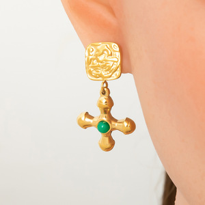 Pendientes de Perlas con Colgante en Forma de Corazón Geométrico, Chapados en Oro de 18K, Acero Inoxidable, Perlas de Grado AA, para Uso Diario - Product Image 2