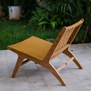 Fauteuil Crakaw, fabriqué en teck de qualité supérieure et en cuir luxueux, pour un confort extérieur luxueux à la maison, dans une villa - Product Image 4