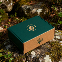 Boîtes d'expédition en carton ondulé imprimé en or avec logo personnalisé Boîte postale en carton Boîte d'emballage pour costumes cosmétiques