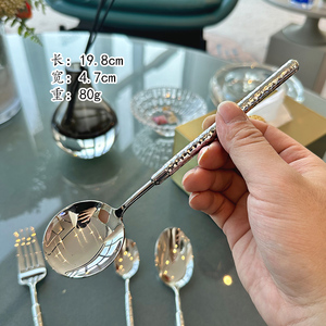 DF BC Fashion Nouveau Service de Couverts en Acier Inoxydable à Manche Martelé Spécial avec Couteau à Steak, Fourchettes de Table et Fourchettes à Dessert - Personnalisable - Product Image 6