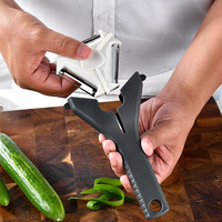 Huishoudelijke Multifunctionele Groente En Fruit Dunschiller Keuken Gereedschap Schrapen Mes Schaaf Fruit 3-In-1 Roterende Dunschiller