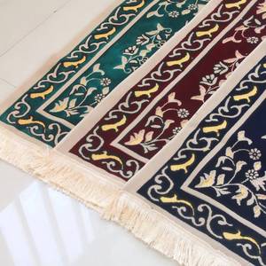 Cómoda alfombra floral tipo lana No.1 con base de goma antideslizante de 70x110cm, adecuada para el hogar y la mezquita. - Product Image 1