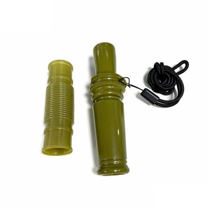 Accessoires de chasse : Appelants en plastique pour cerfs et sangliers pour une expérience de chasse optimale - Product Image 3