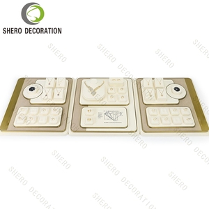 Exhibidores de Joyería de Terciopelo Beige Hechos a Medida con Borde Metálico Dorado, Bandeja de Joyería con Diseño Personalizado para Boutique Minorista - Product Image 2