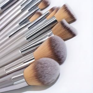 Ensemble <span class=keywords><strong>de</strong></span> 14 pinceaux cosmétiques personnalisables <span class=keywords><strong>de</strong></span> haute qualité avec manche en bois pour débutants - Application <span class=keywords><strong>de</strong></span> <span class=keywords><strong>fond</strong></span> <span class=keywords><strong>de</strong></span> <span class=keywords><strong>teint</strong></span> et <span class=keywords><strong>de</strong></span> rouge à lèvres - Product Image 2