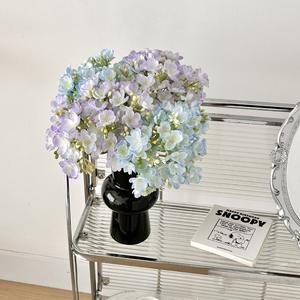 Ramo de Flores de Seda, Flores Artificiales de Alta Simulación, Decoración para Bodas y Hogar, Estilo Natural, Reutilizables y Reciclables - Product Image 3