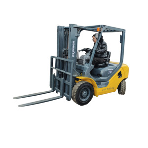 Montacargas Diésel Komatsu FD20 de 2.5 Toneladas de Segunda Mano en Venta, en Buenas Condiciones, con Desplazador Lateral Hidráulico y Neumáticos Sólidos - Product Image 1