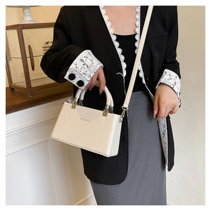 Nuevo bolso de mano de moda para mujer, bolso cruzado de hombro cuadrado pequeño texturizado con estilo para niñas, señoras, fiesta diaria, salida de trabajo - Product Image 2