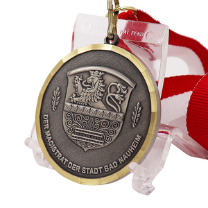 Médaille de golf personnalisée en métal avec porte-sangle avec logo pièce de monnaie de compétition sportive sérigraphie et gravure - Product Image 6