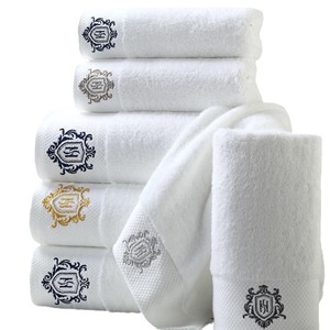 100% khách sạn cao cấp khăn đặt khăn tắm trắng với khăn mặt Thấm Nước Màu rắn tùy chỉnh logo thương hiệu để sử dụng tại nhà - Product Image 1