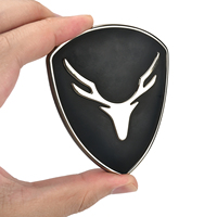 Écusson souple doré à faible MOQ, étiquette métallique souple 3D personnalisée avec finition or et argent, pour les vendeurs Shopify et les marques de boutiques