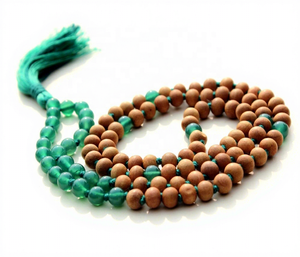 Collier de 108 perles Mala en onyx vert naturel et bois de santal, noué à la main, bijoux de méditation et de prière en pierres précieuses, cadeau unisexe - Product Image 1