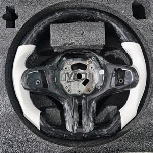 Volante de Fibra de Carbono Personalizado YLD para <span class=keywords><strong>BMW</strong></span> E90 E91 E92 E93 M3 Serie 3 328i 330i <span class=keywords><strong>335d</strong></span> Serie 1 135i con Soporte para Pantalla LED - Product Image 2