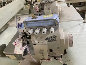 Máquina de Coser Overlock de Alta Velocidad Usada M900 de Cama Plana, de Una Sola Aguja, Manual, de Accionamiento Directo para Uso Doméstico - Product Image 4