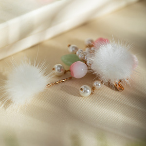 Pinzas para el pelo con pompones, pinzas para el pelo con borlas, pinzas para el pelo Hanfu para niñas, accesorios para el pelo con perlas, accesorios para el pelo de estilo antiguo para niños en invierno - Product Image 3