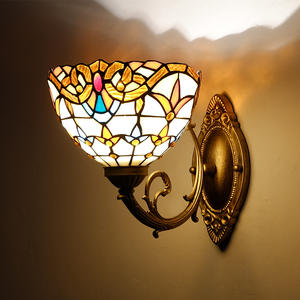 Lampe murale en fer colorée de style baroque rétro européen, luminaires décoratifs pour couloir, balcon, chambre ou à côté du bar - Product Image 5