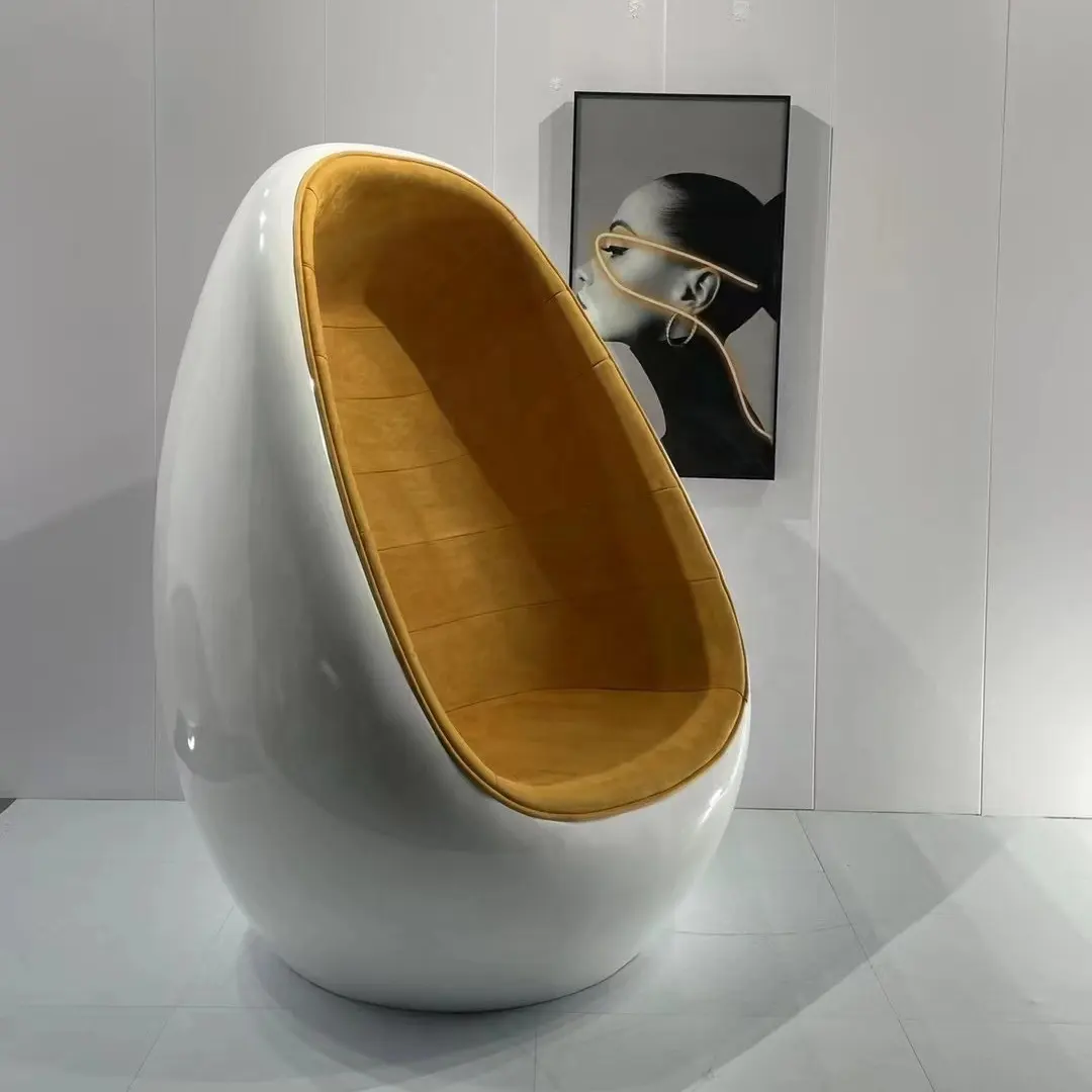 Sedia a sdraio moderna in fibra di vetro dal design creativo sedia con accento di melanzane sedia a pod con supporto