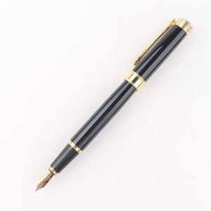 Pluma Estilográfica Negra de Lujo Personalizada con Puntas de Oro para Oficina - Product Image 1