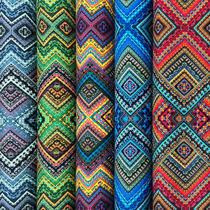 Tissu en mousseline de soie de haute qualité en gros Échantillon gratuit Tissu en mousseline de soie imprimé personnalisé - Product Image 5