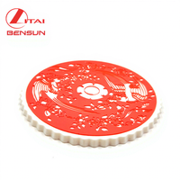 Sous-verre de table en PVC/silicone souple, personnalisé, en forme de fleur rouge arrondie, pour vente en gros