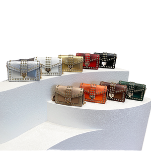 Venta al por Mayor de Bolsos de Marca Usados de Alta Calidad, Mezcla de Diferentes Estilos de Moda Femenina de Segunda Mano, Directo de Fábrica en China - Product Image 1