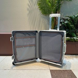 Maleta Rodante Expandible Blanca de 26 Pulgadas con Ruedas Giratorias de 360 Grados para Mujeres, Viajes de Ocio - Product Image 4