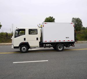 Nouveau <span class=keywords><strong>camion</strong></span> frigorifique HOWO 4x2 double cabine diesel manuel Euro6 de <span class=keywords><strong>5</strong></span> tonnes <span class=keywords><strong>pour</strong></span> le transport de produits alimentaires/viande en chaîne du froid - Product Image 2