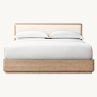 Lit souple King Size à cadre en bois de chêne massif CIRO avec rembourrage beige Design traditionnel pour chambre à coucher Meubles de maison