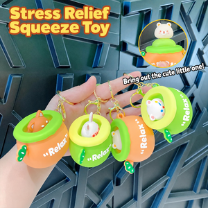 Porte-clés Pop-Up Animal Squishy Mignon en Forme de Souche d'Arbre, Jouet Anti-Stress à Presser avec Figurines de Dessins Animés pour Sacs et Sacs à Dos - Product Image 4