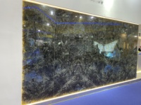 Dalles de pierre de granit bleu lémurien Labradorite de Madagascar Carrelage de table en pierre de marbre naturel irisé bleuâtre