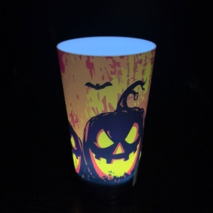 Vaso de Plástico Creativo de 16oz con Luz LED, Diseño de Halloween, Activación por Inducción y Cambio de Color al Contacto con Agua, para Adolescentes, Uso en Interiores - Product Image 3