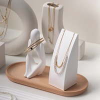 Ensemble de présentoirs à bijoux GZowin de haute qualité pour les centres commerciaux et les commerces de détail avec dimensions personnalisables