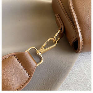 Sac à main quotidien en cuir PU carré de couleur unie décontracté en gros, sac à bandoulière - Product Image 3