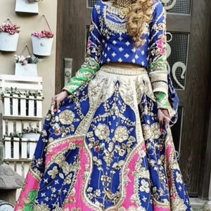 Conjunto de Lehenga Choli Pakistaní de Lujo para Novia, para Boda, de Seda de Alta Calidad, Adornado a Mano con Cuentas de Cristal y Vidrio, Último Modelo 2020 - Product Image 5