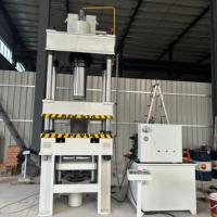 Presse hydraulique à quatre colonnes à commande servo pour le poinçonnage de pièces automobiles et la formage des métaux