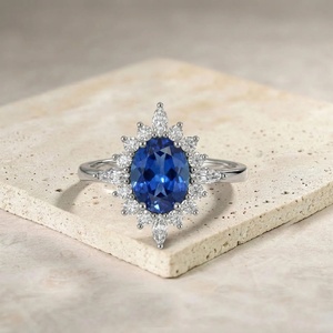 Bague halo en saphir bleu en argent sterling, bague de fiançailles en saphir ovale, bague halo vintage en diamant, cadeau pierre de naissance de septembre pour - Product Image 1