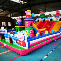 Château gonflable géant avec toboggan et aire de saut pour enfants, modèle de simulation de parc d'attractions