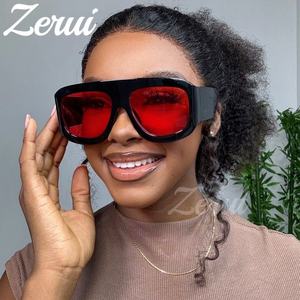 แว่นกันแดดทรงสี่เหลี่ยมขนาดใหญ่พร้อมโลโก้ที่กําหนดเองผู้หญิง <span class=keywords><strong>Steampunk</strong></span> แว่นกันแดดกรอบใหญ่แว่นตาหญิง - Product Image 1