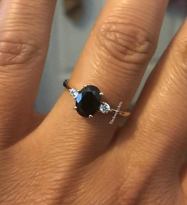 Bague de fiançailles ovale en spinelle noire de haute qualité au design tendance, pierre précieuse naturelle noire, en argent sterling 925, idéale pour les fêtes et comme cadeau - Product Image 4